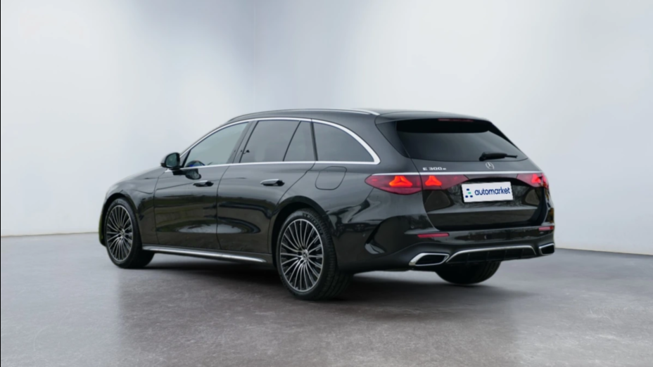 MERCEDES-BENZ E Klasa E 300 e AMG Nowy
