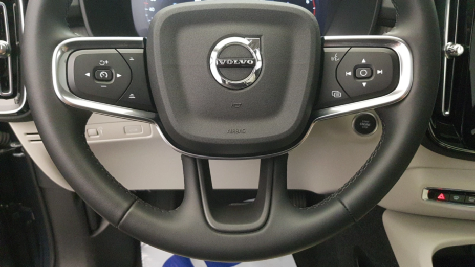 VOLVO XC40 XC40 B4 B AWD Inscription aut