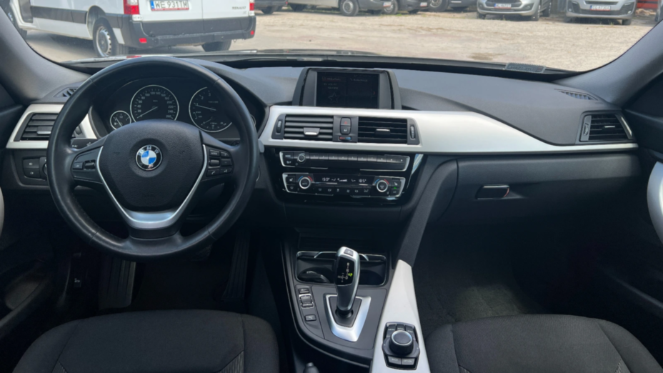 BMW Seria 3 Gran Turismo 320i GPF aut