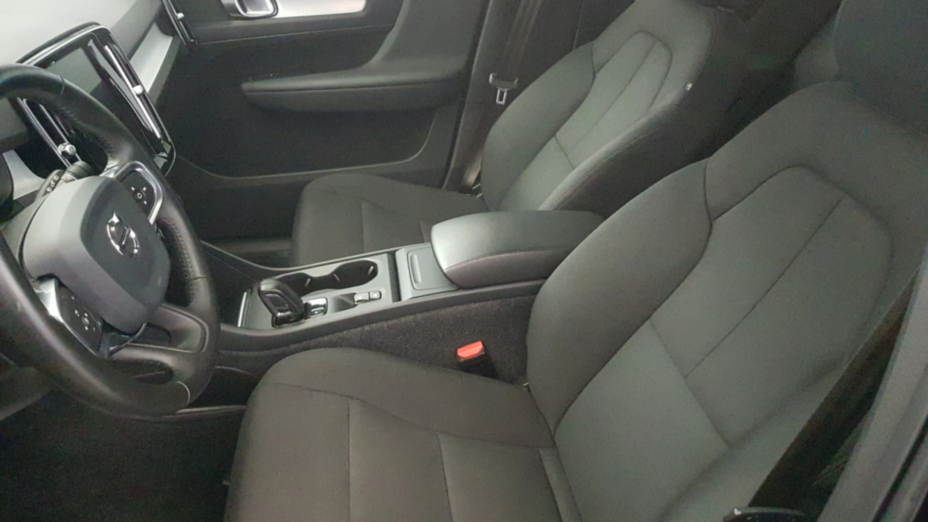 VOLVO XC40 XC40 T3 Momentum aut