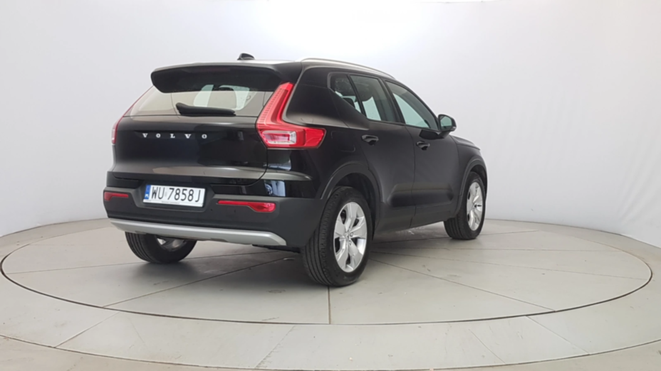 VOLVO XC40 XC40 T3 Momentum aut