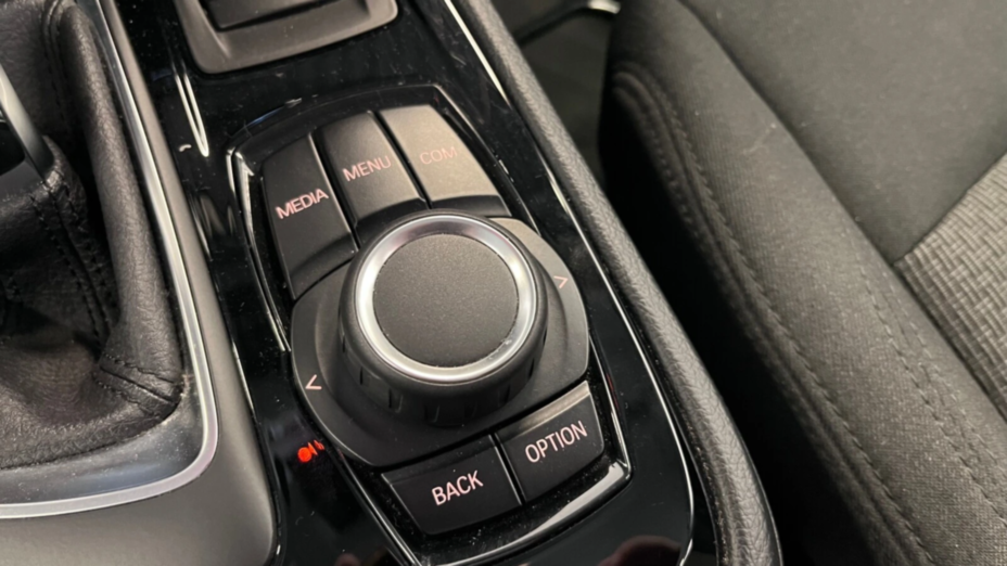 BMW Seria 2 218i GPF aut
