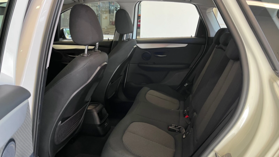 BMW Seria 2 218i GPF aut