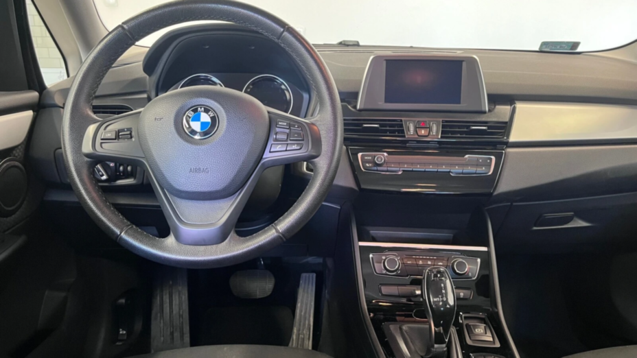 BMW Seria 2 218i GPF aut
