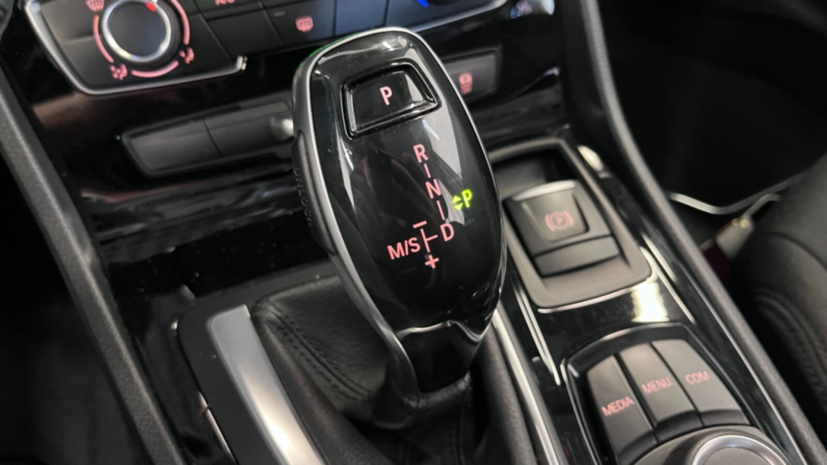 BMW Seria 2 218i GPF aut
