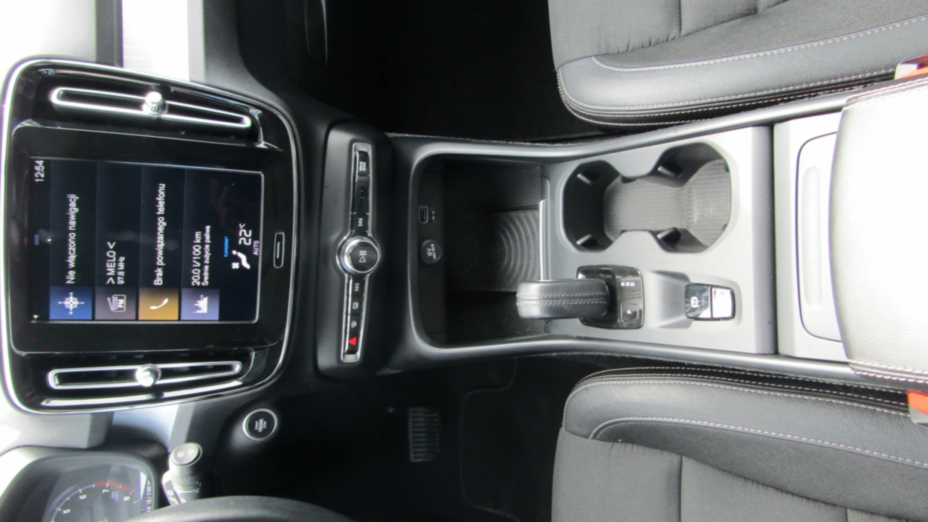 VOLVO XC40 XC40 T4 Momentum aut