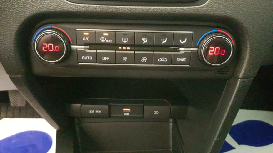 KIA Cee'd Ceed 1.5 T-GDI M