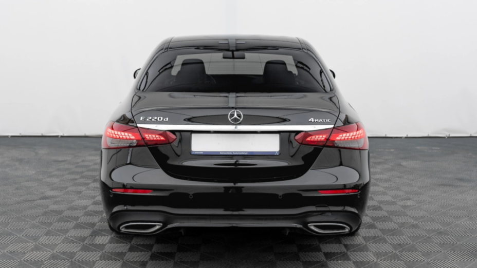 MERCEDES-BENZ E Klasa E 220 d 4-Matic AMG