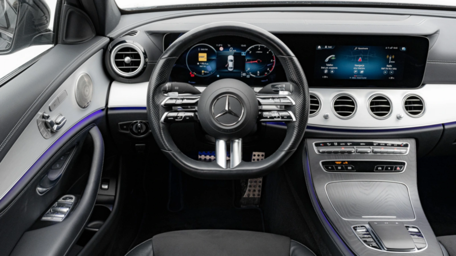 MERCEDES-BENZ E Klasa E 220 d 4-Matic AMG