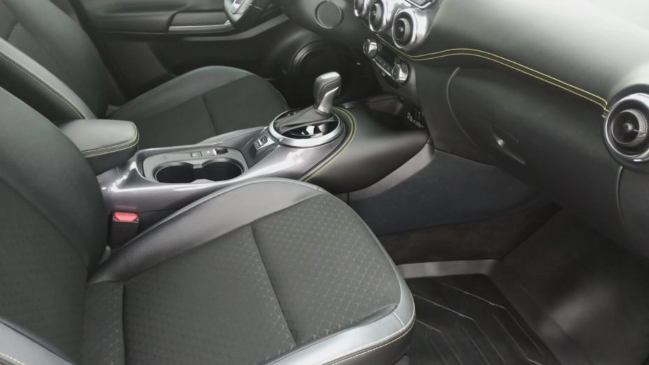 NISSAN Juke Juke 1.0 DIG-T Kiiro DCT