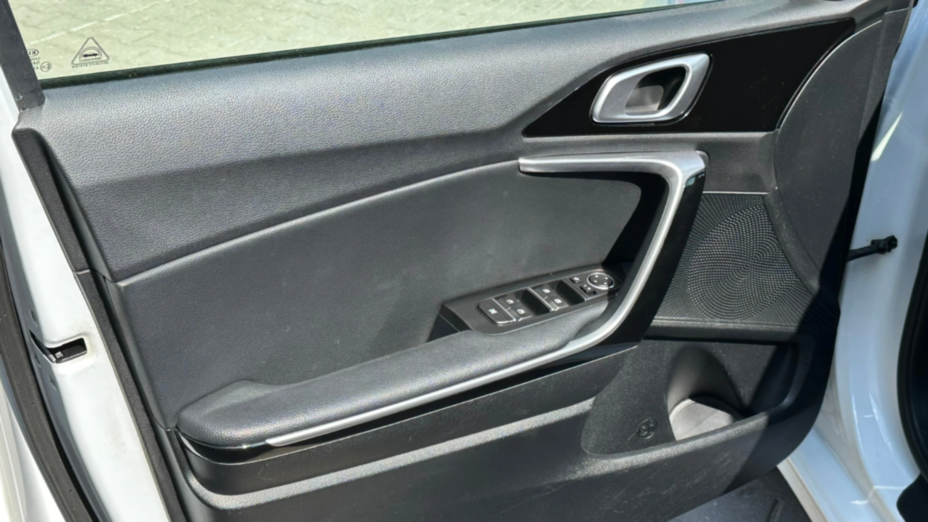 KIA Cee'd Ceed 1.5 T-GDI L Business Line DCT