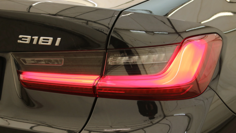 BMW Seria 3 318i M Sport aut
