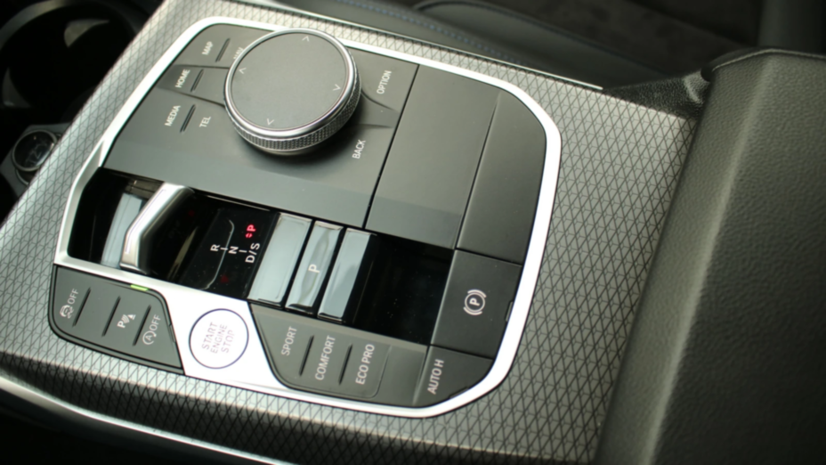 BMW Seria 3 318i M Sport aut