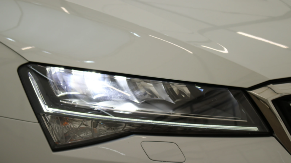 SKODA Superb Superb 2.0 TDI SCR Ambition DSG