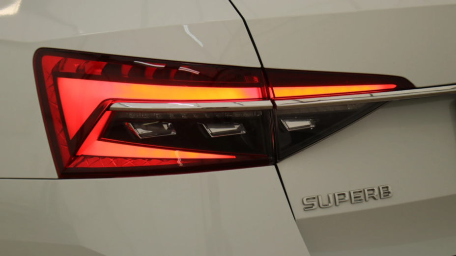 SKODA Superb Superb 2.0 TDI SCR Ambition DSG