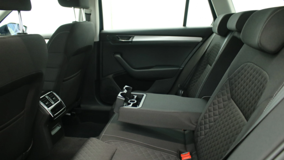 SKODA Superb Superb 2.0 TDI SCR Ambition DSG