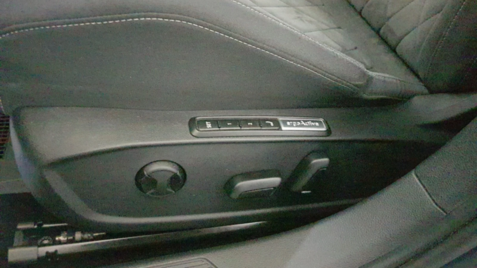 VOLKSWAGEN Golf Golf VIII 1.5 eTSI EVO Style DSG