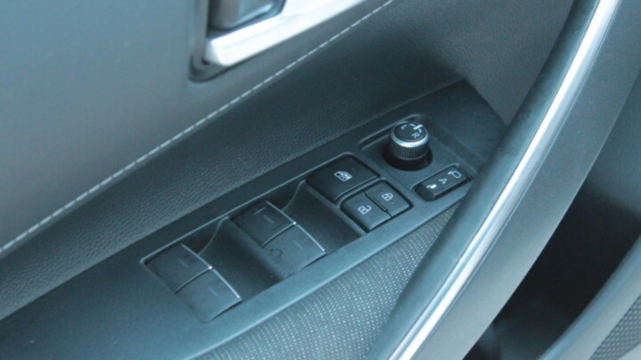 SUZUKI Swace Swace 1.8 Hybrid Premium Plus CVT