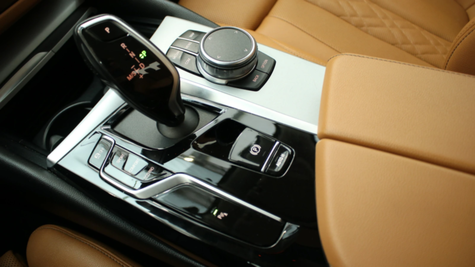BMW Seria 5 520i mHEV aut