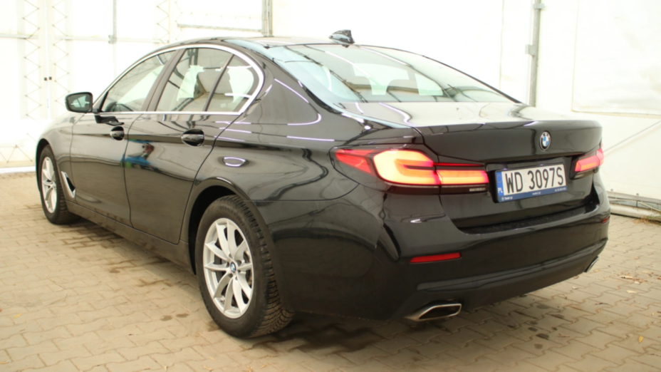 BMW Seria 5 520i mHEV aut