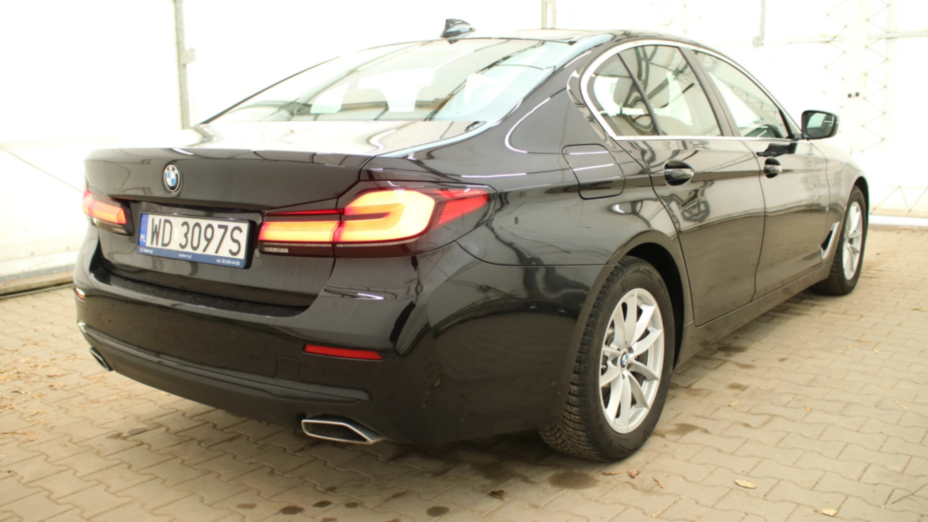BMW Seria 5 520i mHEV aut