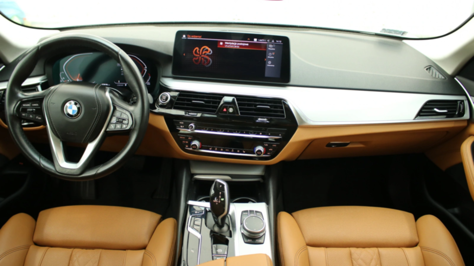 BMW Seria 5 520i mHEV aut