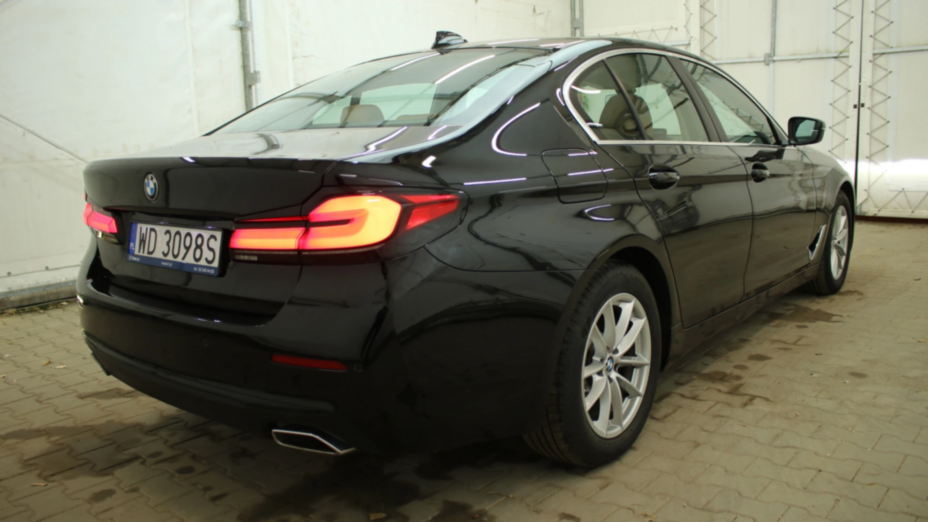 BMW Seria 5 520i mHEV aut