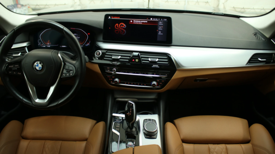 BMW Seria 5 520i mHEV aut