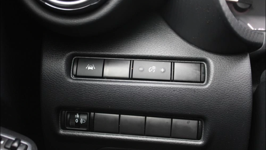 NISSAN Juke Juke 1.6 Hybrid N-Connecta AMT