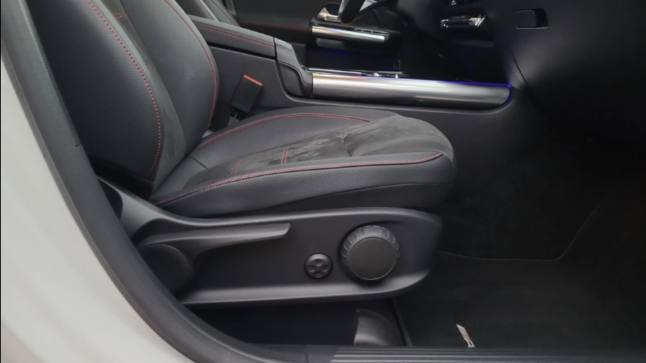 MERCEDES-BENZ GLA GLA 200 AMG Line
