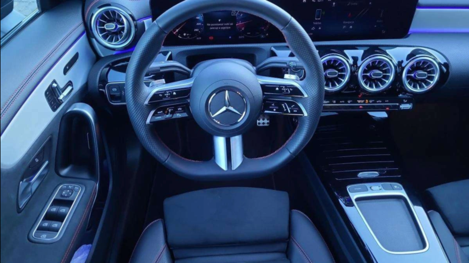 MERCEDES-BENZ CLA CLA 200 AMG Line 7G-DCT