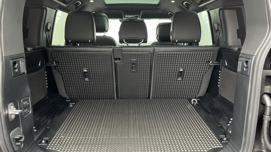 LAND ROVER Defender Defender 110 3.0 D300 mHEV X-Dynamic HSE