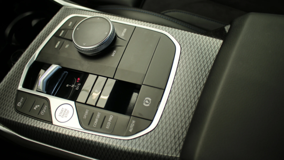 BMW Seria 3 318i M Sport aut