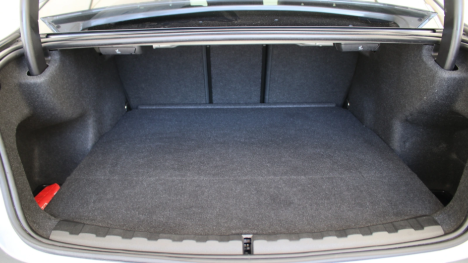 BMW Seria 3 318i M Sport aut