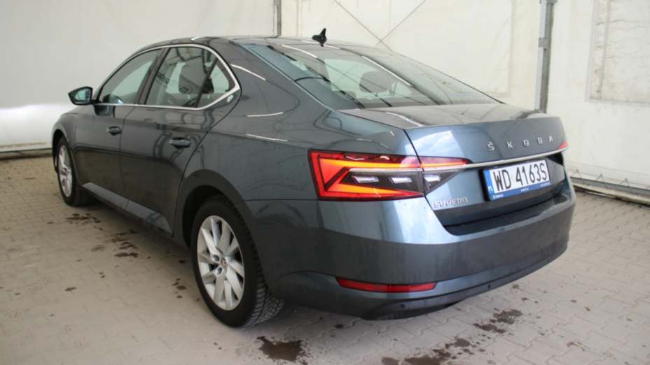 SKODA Superb Superb 2.0 TDI SCR Ambition DSG