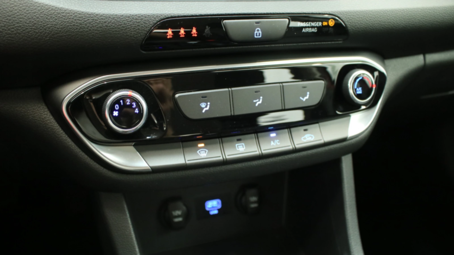HYUNDAI i30 i30 1.0 T-GDI Classic + DCT