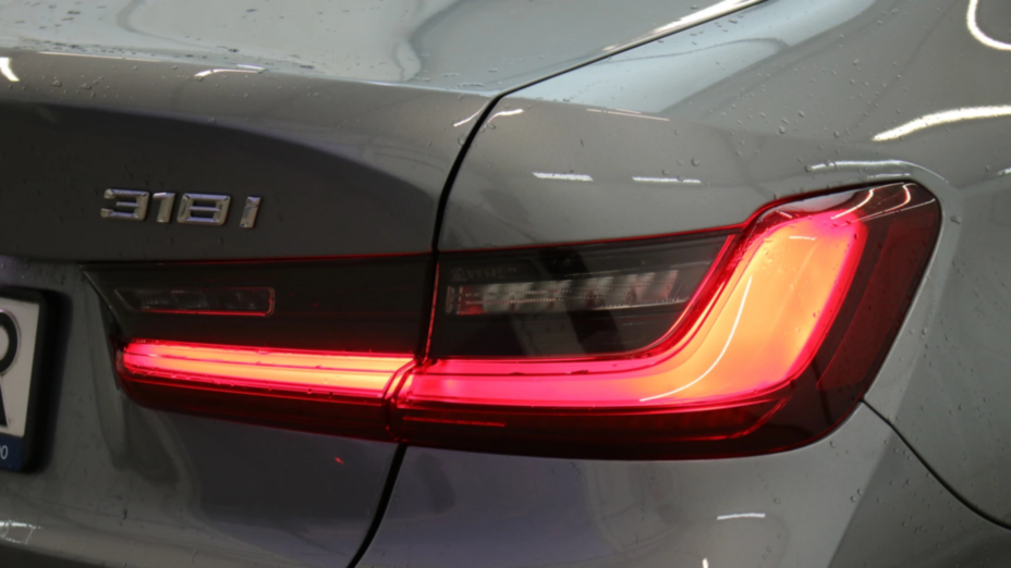 BMW Seria 3 318i M Sport aut