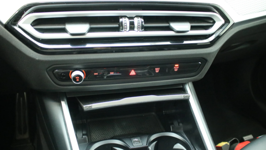 BMW Seria 3 318i M Sport aut