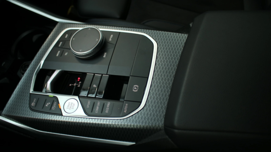 BMW Seria 3 318i M Sport aut
