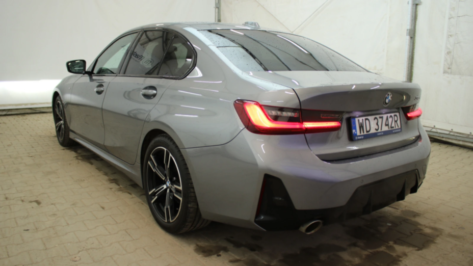 BMW Seria 3 318i M Sport aut