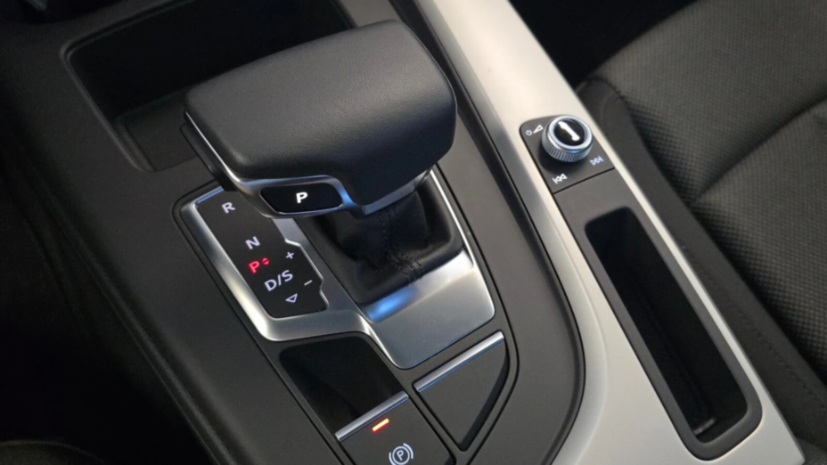 AUDI A4 A4 35 TFSI mHEV S tronic