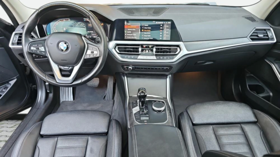 BMW Seria 3 320d xDrive mHEV Luxury Line aut