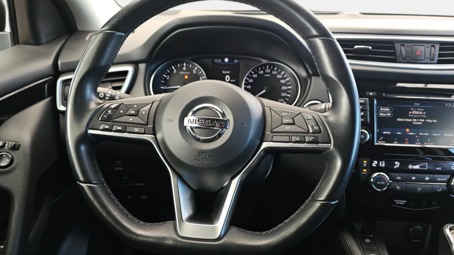 NISSAN Qashqai Qashqai 1.3 DIG-T N-Connecta DCT