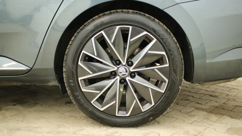 SKODA Superb Superb 2.0 TSI 4x4 L&K DSG