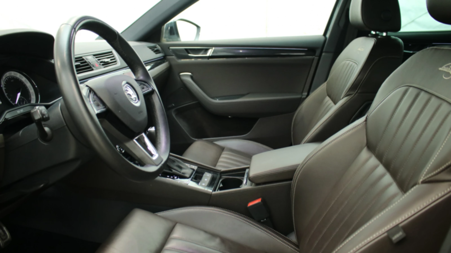SKODA Superb Superb 2.0 TSI 4x4 L&K DSG