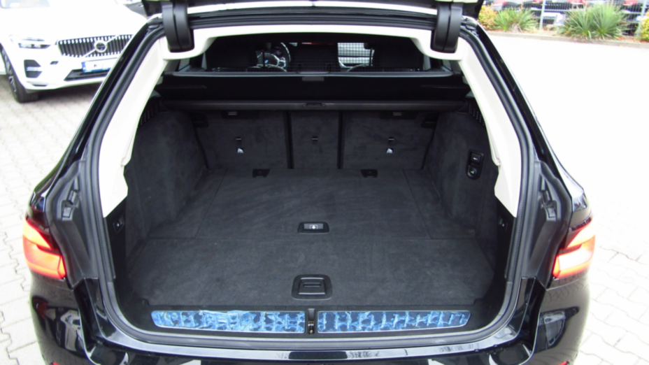 BMW Seria 5 520d xDrive mHEV Luxury Line sport-aut