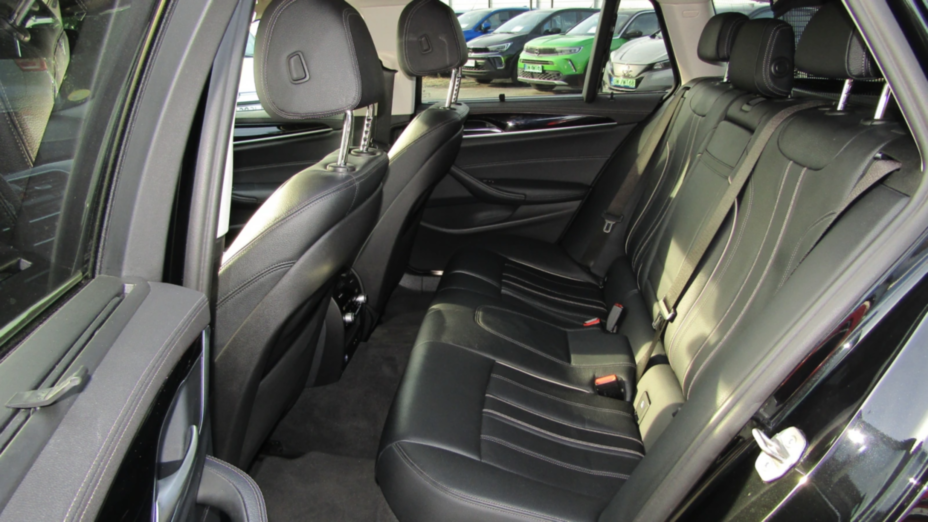 BMW Seria 5 520d xDrive mHEV Luxury Line sport-aut
