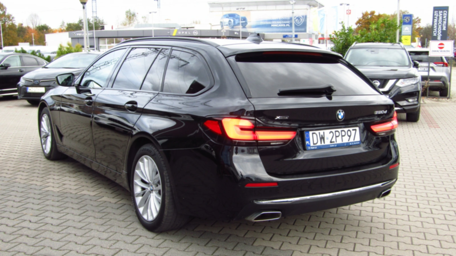 BMW Seria 5 520d xDrive mHEV Luxury Line sport-aut