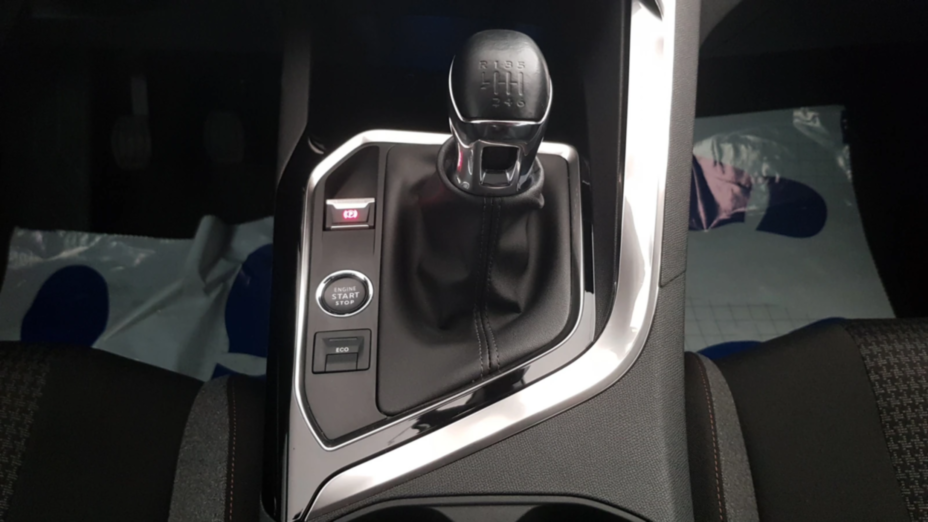 PEUGEOT 3008 3008 1.5 BlueHDi Active Pack S&S