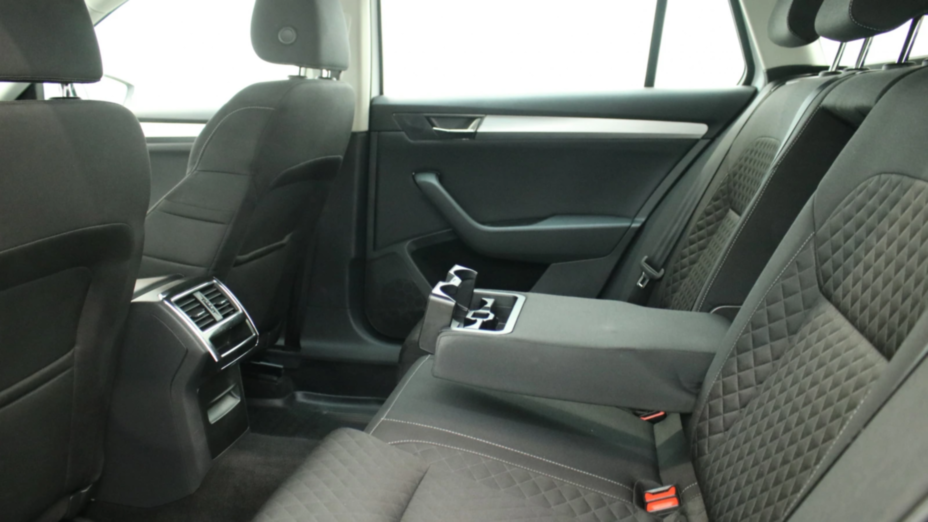 SKODA Superb Superb 2.0 TDI SCR Ambition DSG